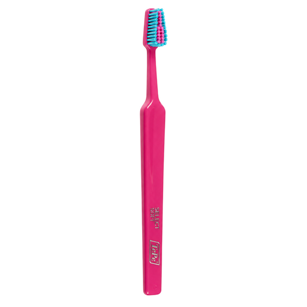 Зубная щетка TePe Colour&trade; Regular Soft, малиновая, в блистере 304-0460 фото