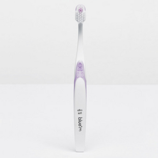 Дитяча зубна щітка BlueM Soft (від 4 до 12 р.) в блістері фіолетова 520-0035 фото
