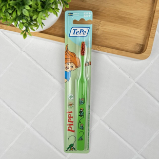 Дитяча зубна щітка TePe Kids Soft Pippi (з 3-х років), в блістері (зелена) 304-0490 фото